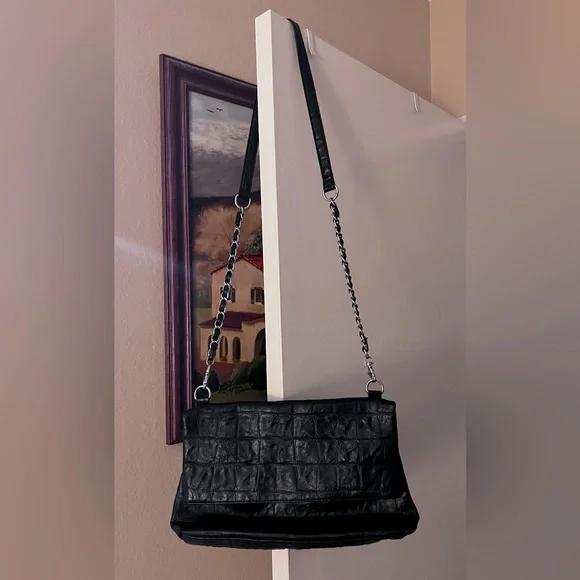 Nicole by Nicole Miller black gold over crossbody - Picture 3 of 12